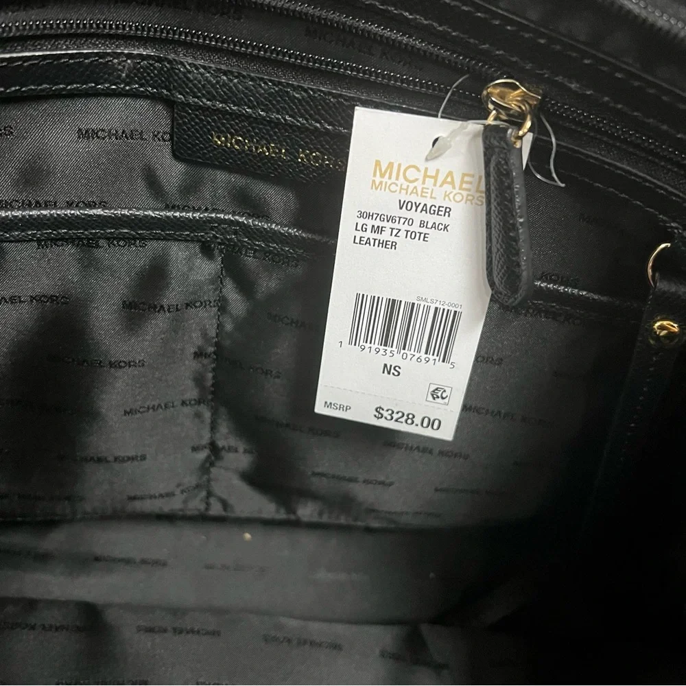 Michael Kors Limited Edition Voyager Love Tote Bag Black Stud Large Purse NWT - Picture 2 of 16